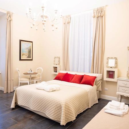 Domus Deorum Napoli Esterno foto