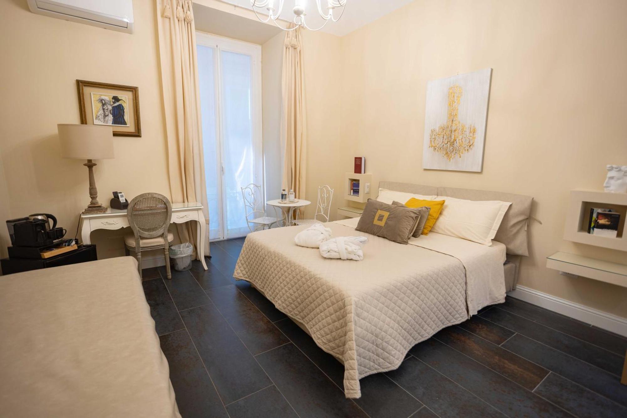 Domus Deorum Napoli Esterno foto